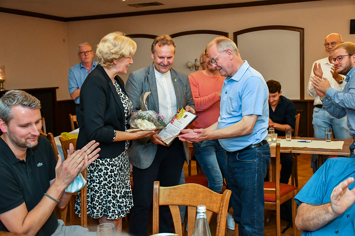 21-Boeckmann-Guenter-Verdienter-Buerger- 21-Boeckmann-Guenter-Verdienter-Buerger-