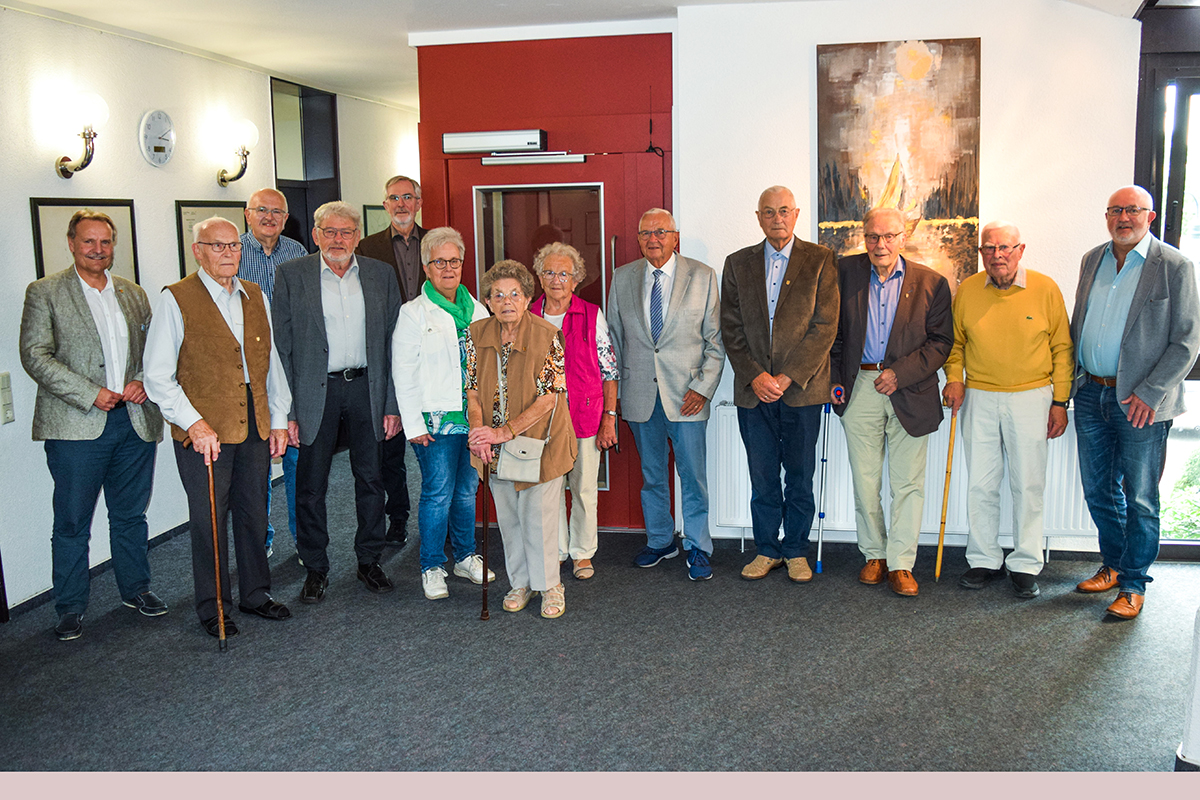 23-2-Verdiente-B&uuml;rger-neu-audgenommen