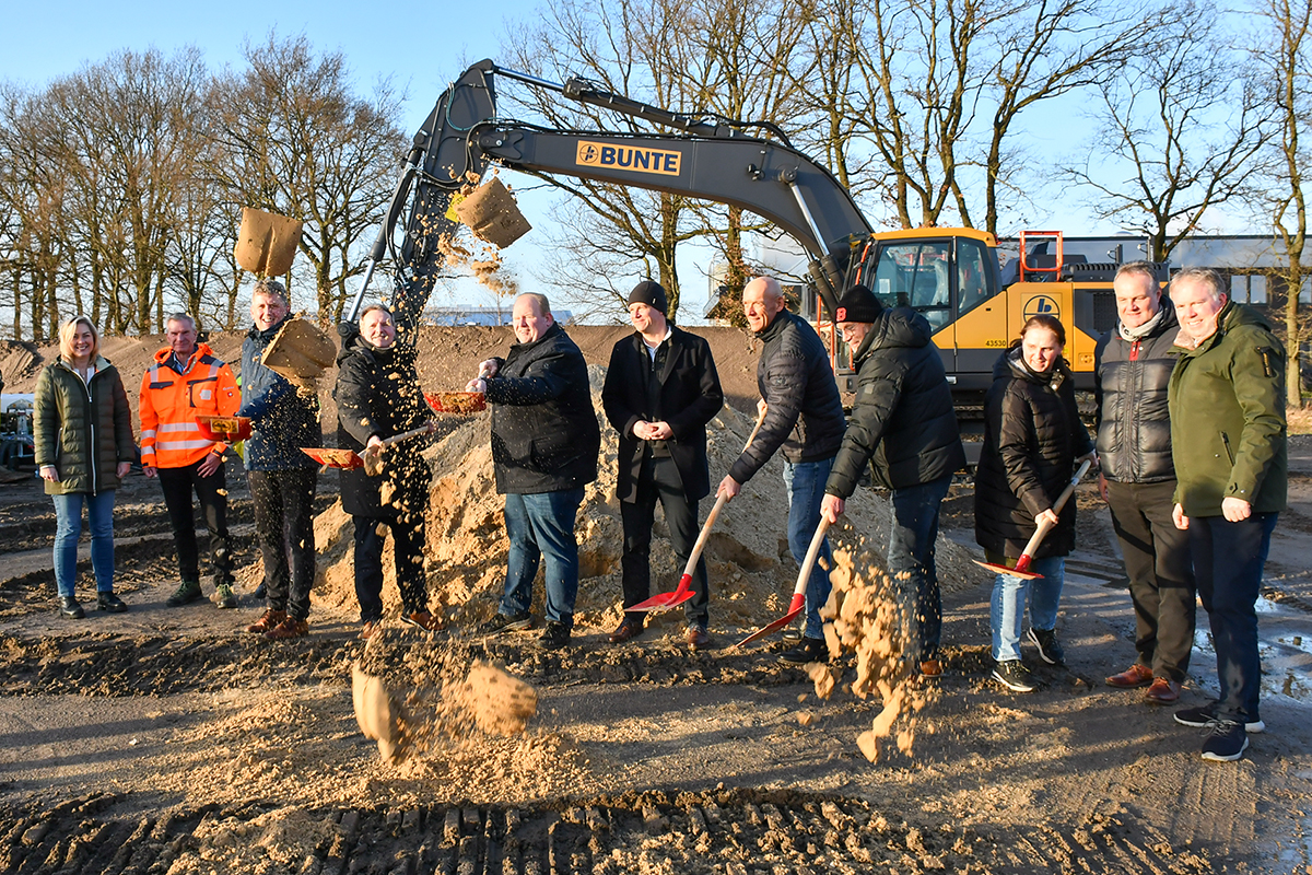 23 Spatenstich Sanierung Industriestra&szlig;e
