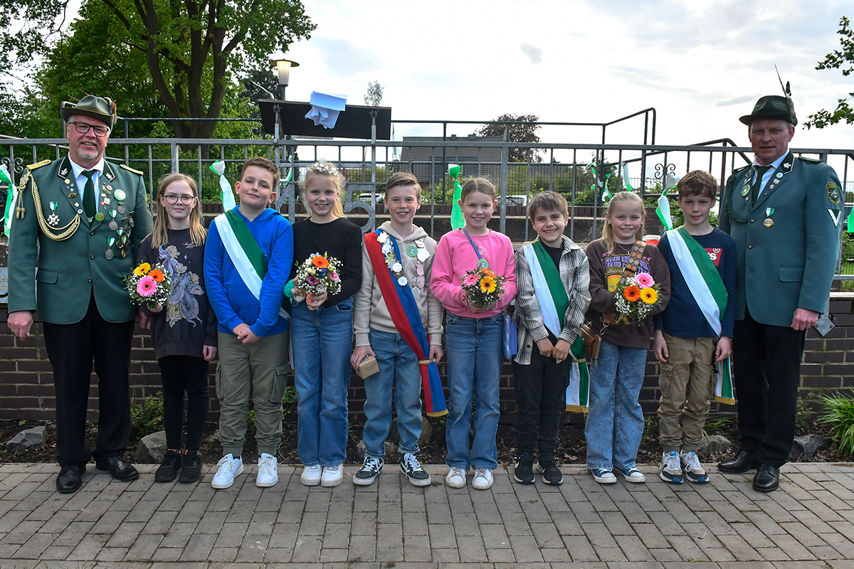 24 Fladerlohausen-Kinderthron