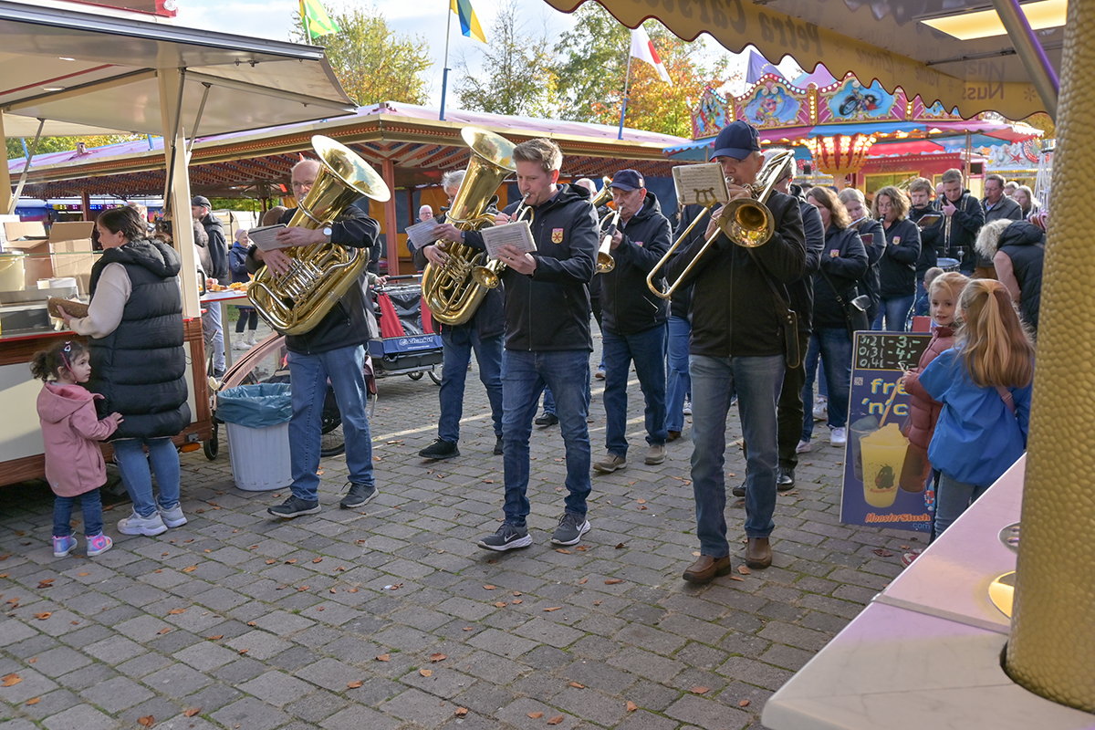 24-Holdorf-Herbstkirmes-Eröffnung - 001 24-Holdorf-Herbstkirmes-Eröffnung - 001