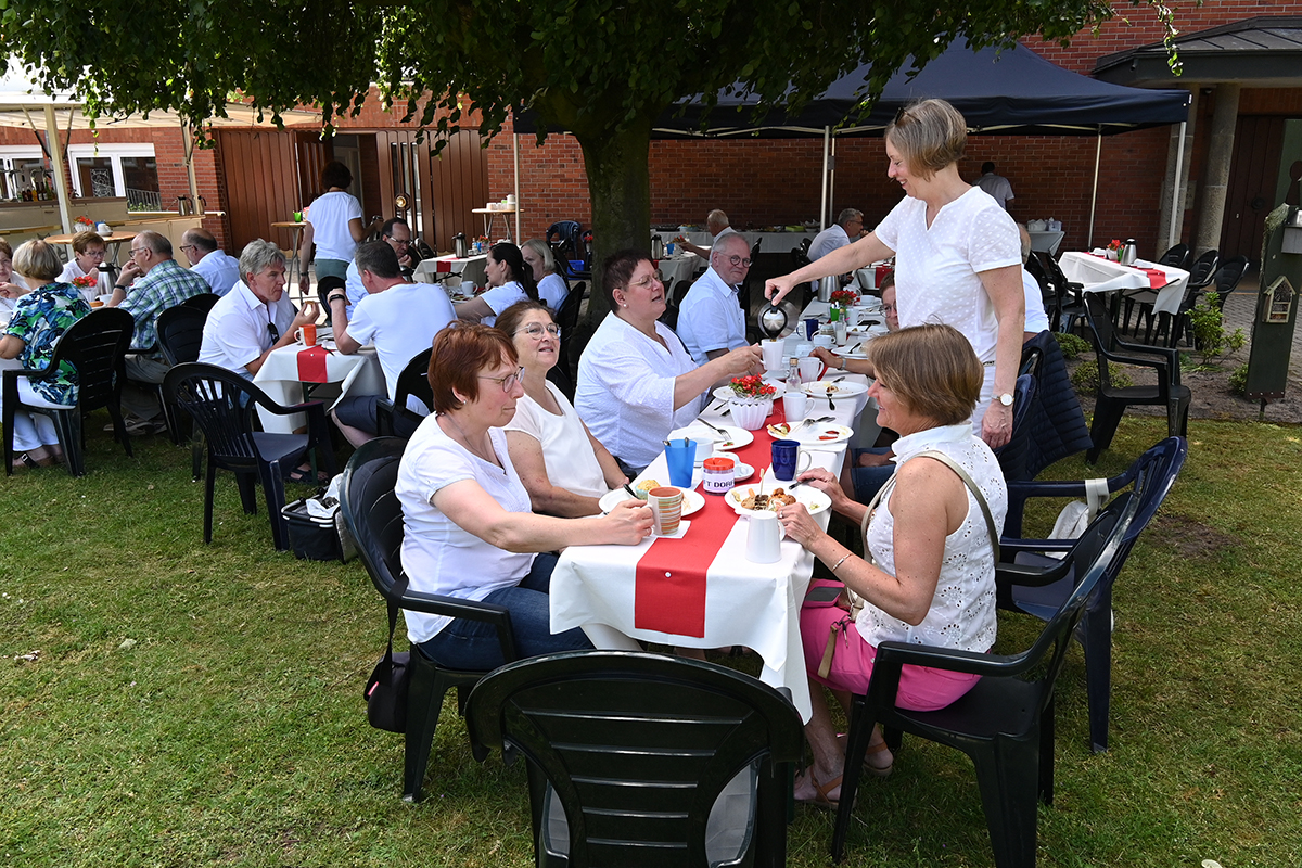 25 Handorf-Langenberg Picknick in weiß