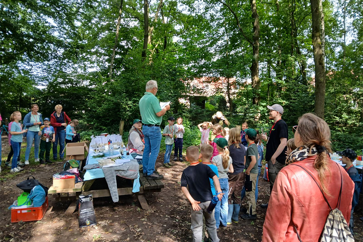 25 NaturErlebnis-Landfrauen 2. Natur-Olympiade